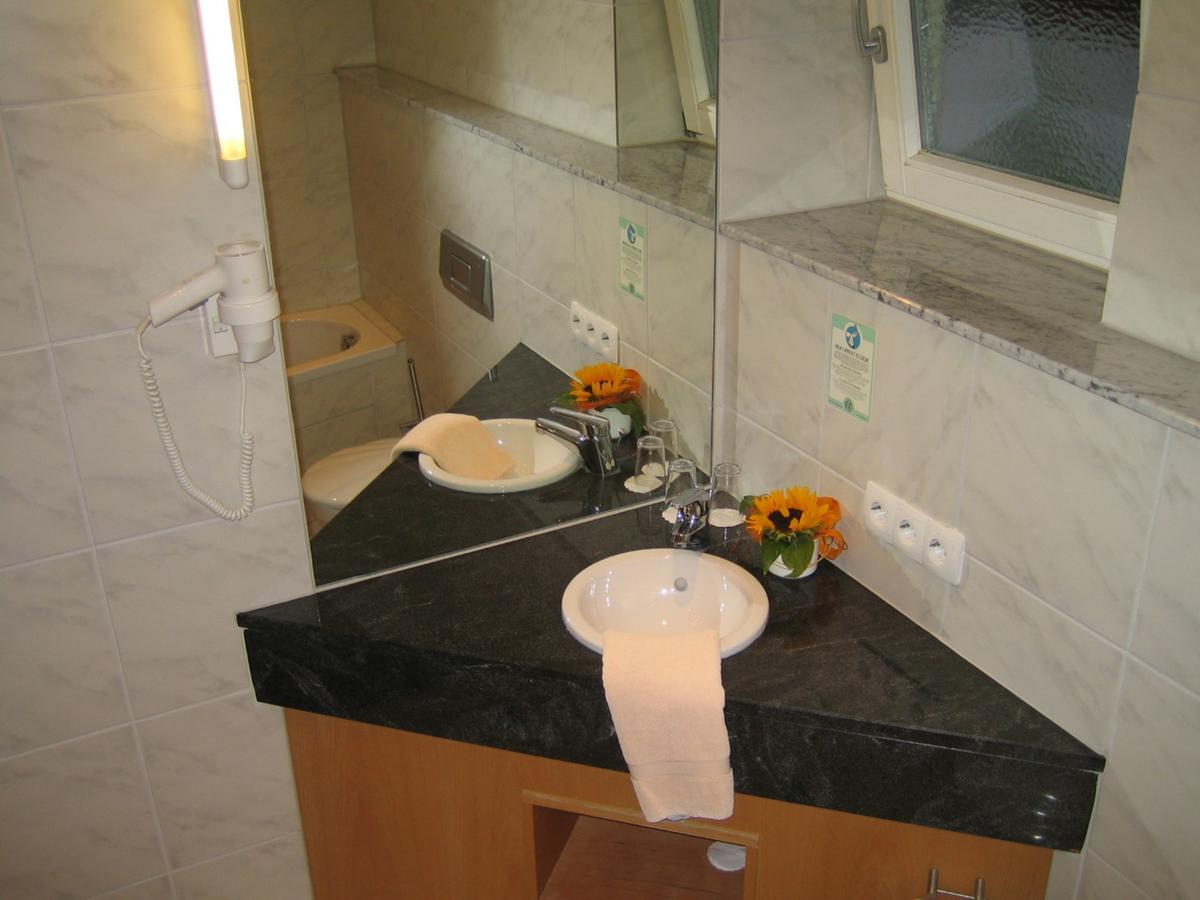 Hotel Wasserfall Garni Oberndorf am Neckar エクステリア 写真